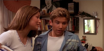 Jonathan Taylor Thomas and Jessica Biel in I'll Be Home for Christmas