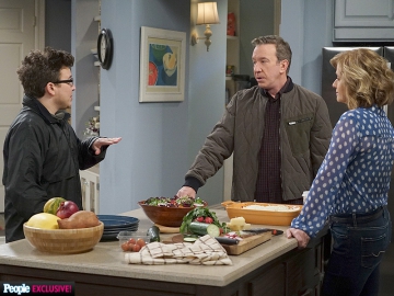 Jonathan Taylor Thomas directing on the set Last Man Standing