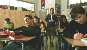 Screen captures from Veronica Mars episode titled Weapons of Class Destruction