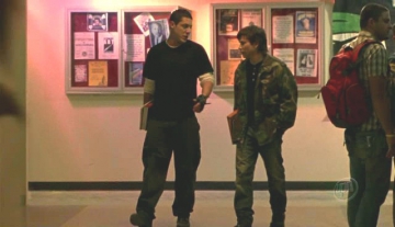 Screen captures from Veronica Mars episode titled Weapons of Class Destruction