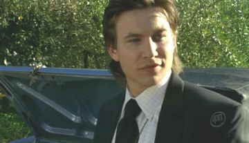 Screen captures from Veronica Mars episode titled Weapons of Class Destruction