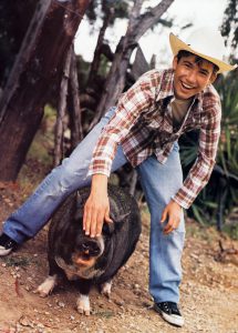 Jonathan Taylor Thomas wearing a cowboy hat.